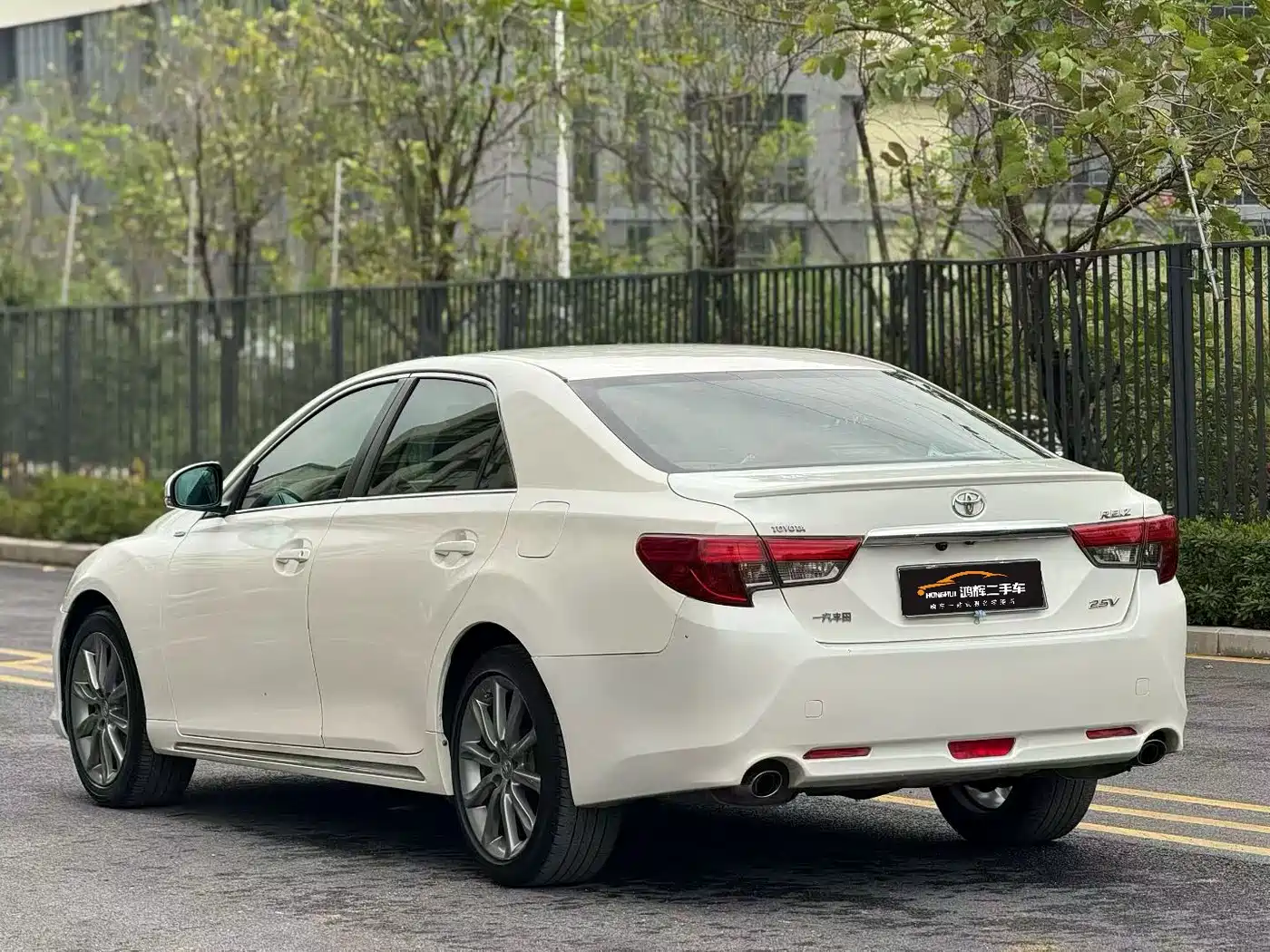 Toyota Reiz 2013 2.5V Premium Edition фото 8