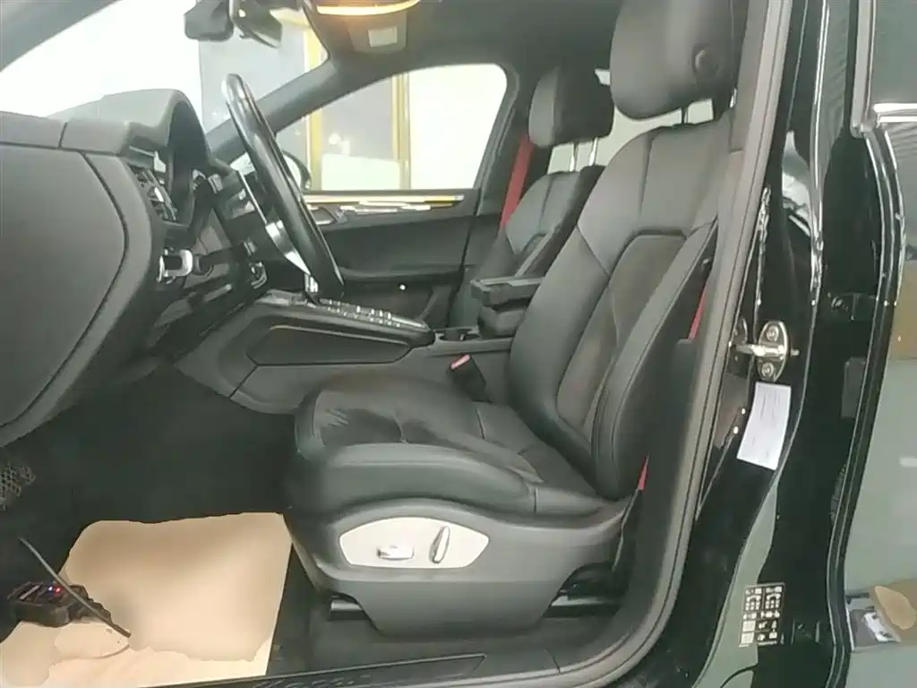 Porsche Macan 2018 Macan 2.0T фото 15