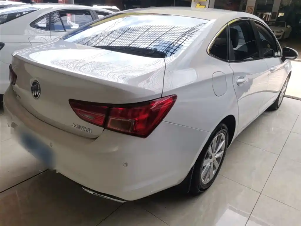 Buick Verano 2015 Sedan 20T Dual-clutch Leading фото 7