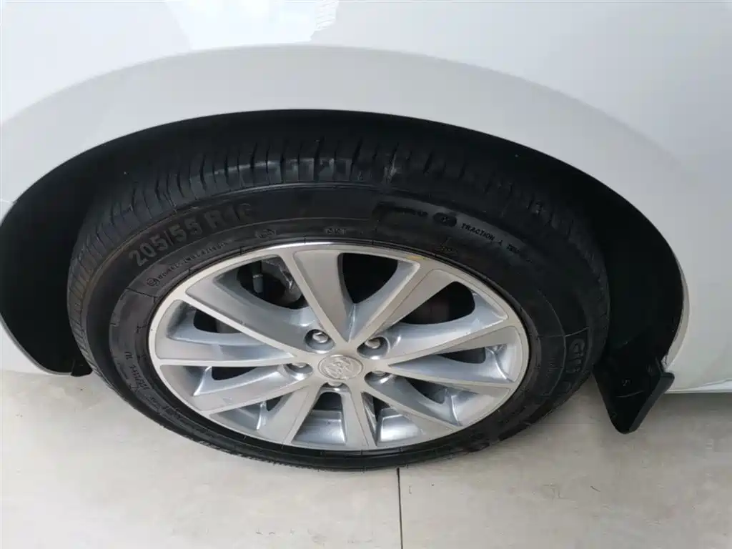 Buick Verano 2015 Sedan 20T Dual-clutch Leading фото 23