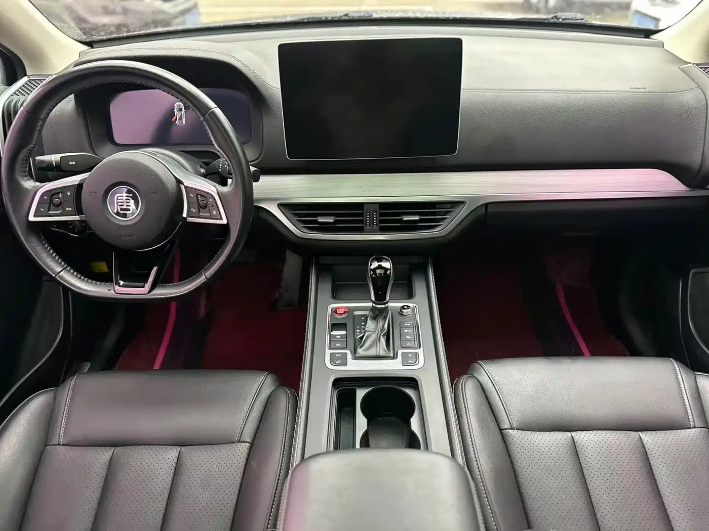 BYD Tang 2018 2018 2.0T Automatic Smart Connection Honor Edition 7-Seater China V