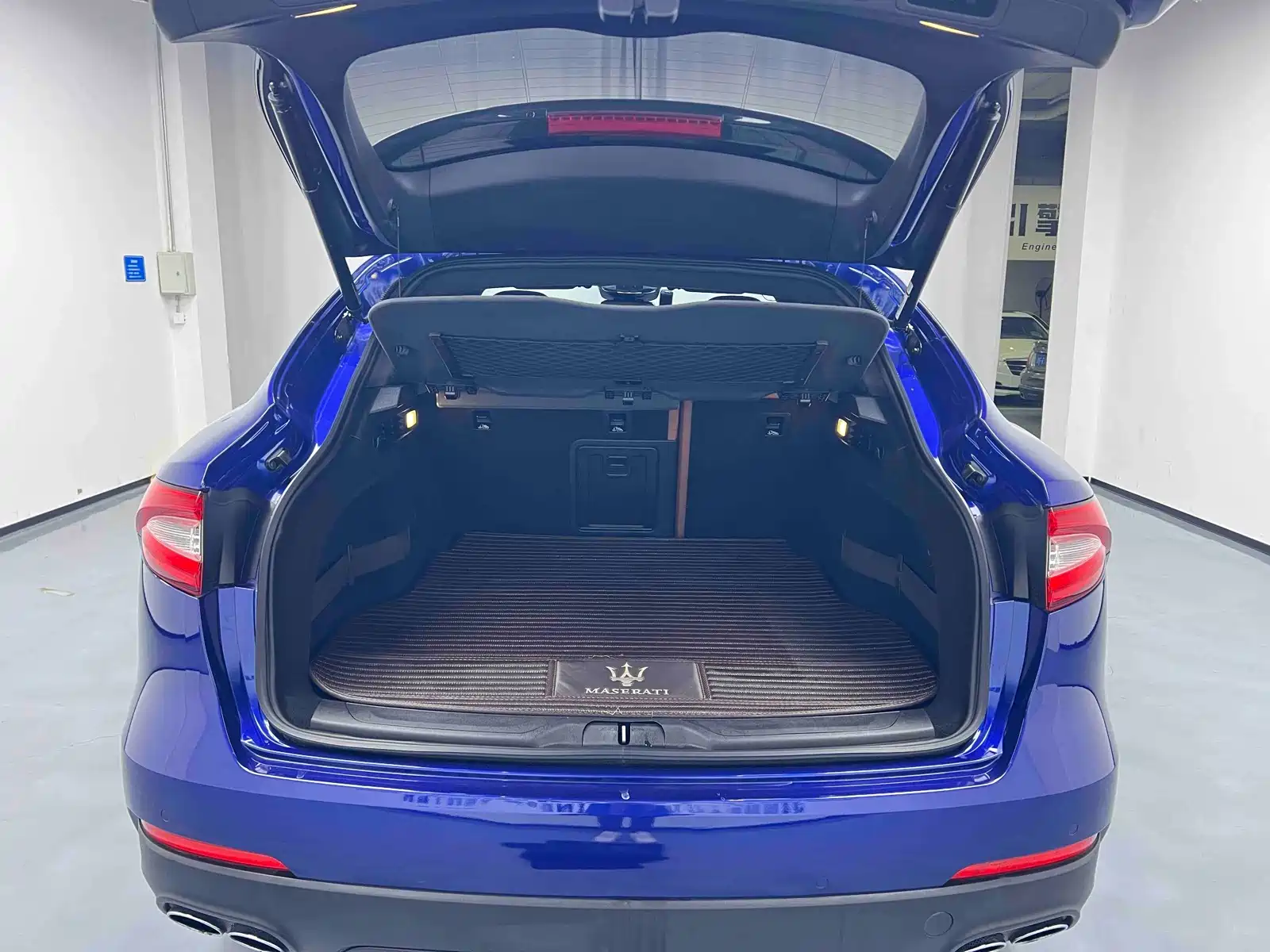 Photo 34 - Maserati Levante