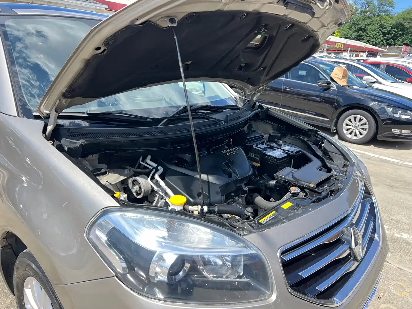 Renault Koleos (Import) 2013 2013 2.5L 4WD Luxury Edition
