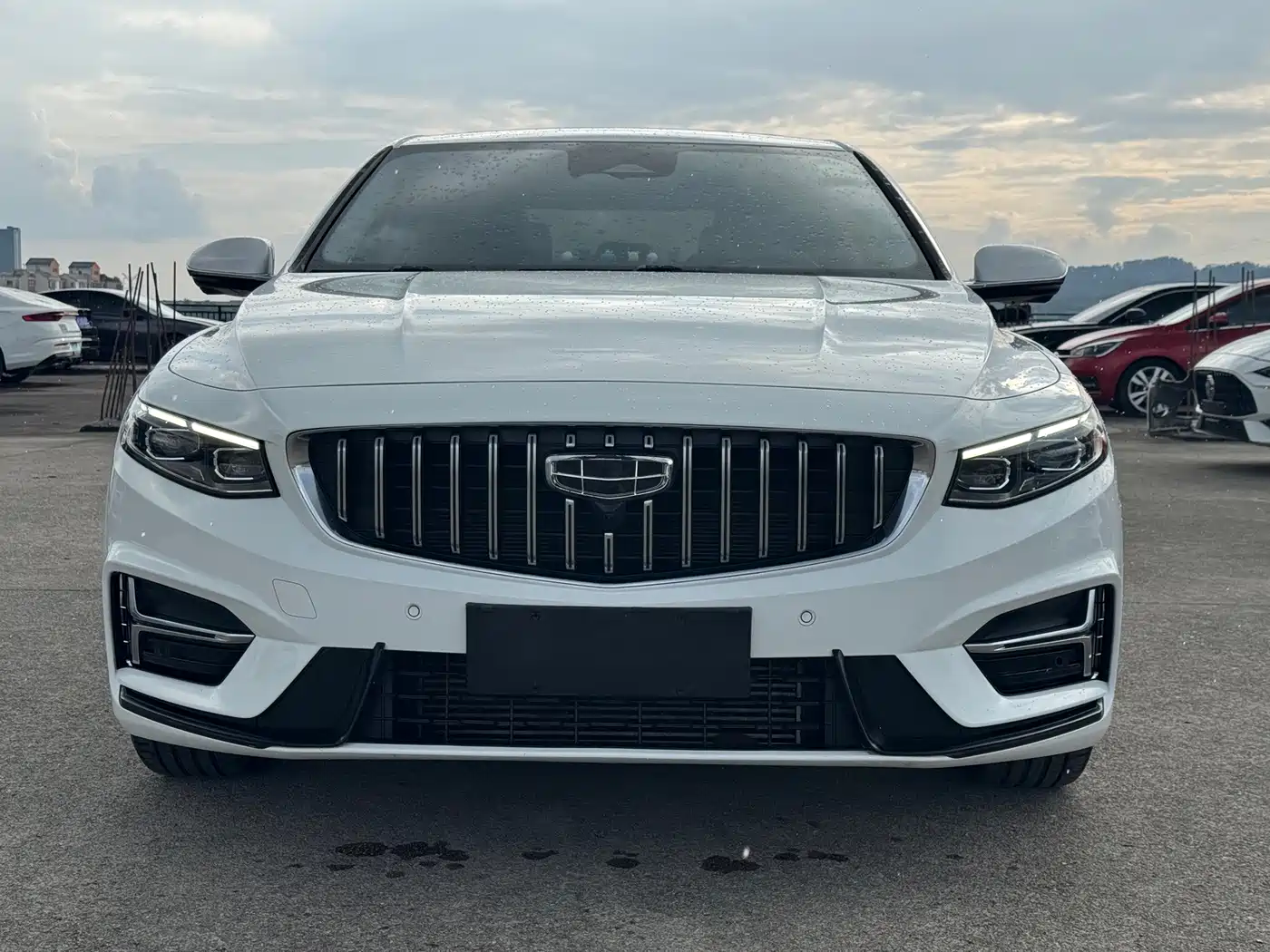 Фото 2 - Geely Preface