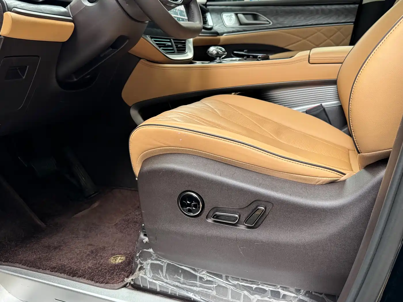 Denza D9 2025 DM-i Smart Drive Edition 1020 AWD Luxury фото 8