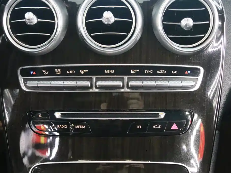 Mercedes-Benz GLC 2018 GLC 260 4MATIC Luxury фото 9
