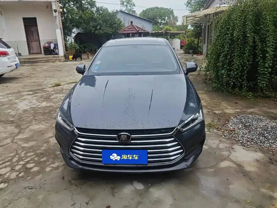 BYD Qin Pro 2019 2018 1.5TI Automatic Smart Connected Dynamic Edition