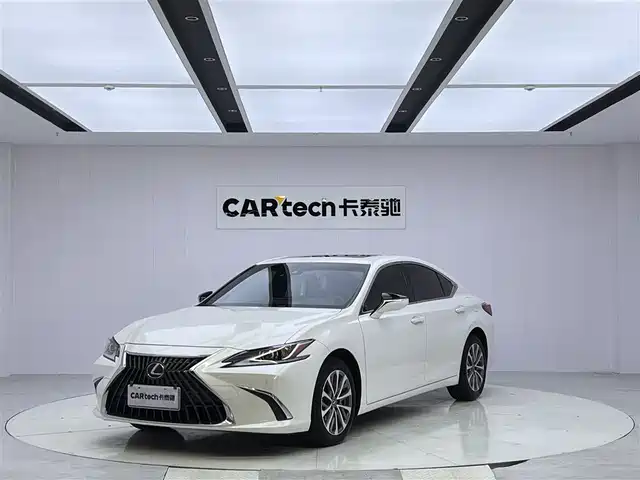 LEXUS ES 2024