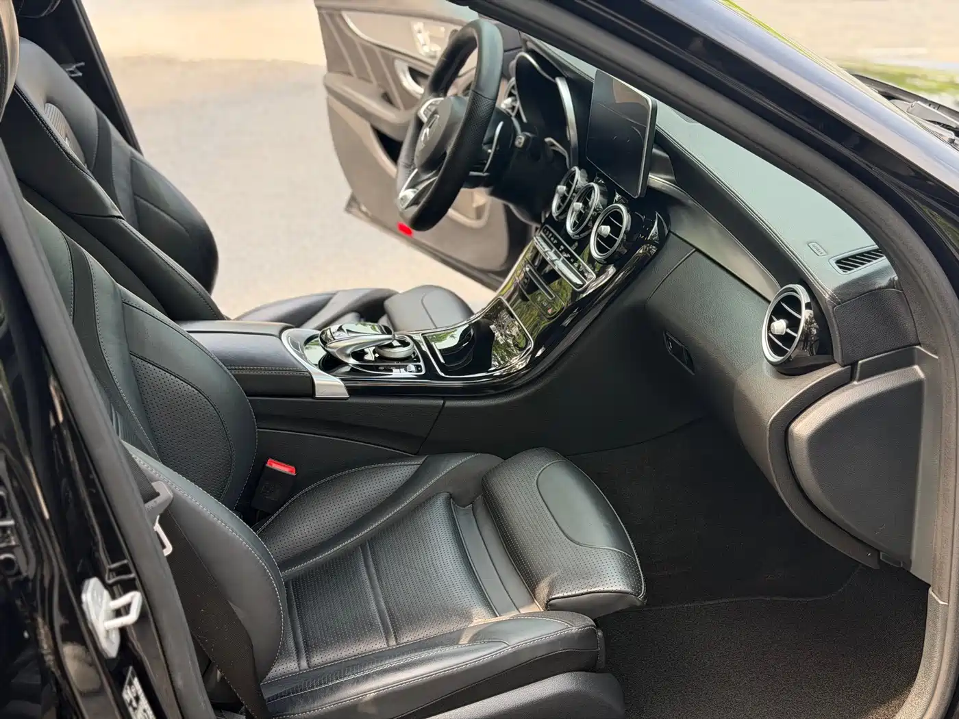 Mercedes-Benz C-Class AMG 2015 AMG C 63 фото 10