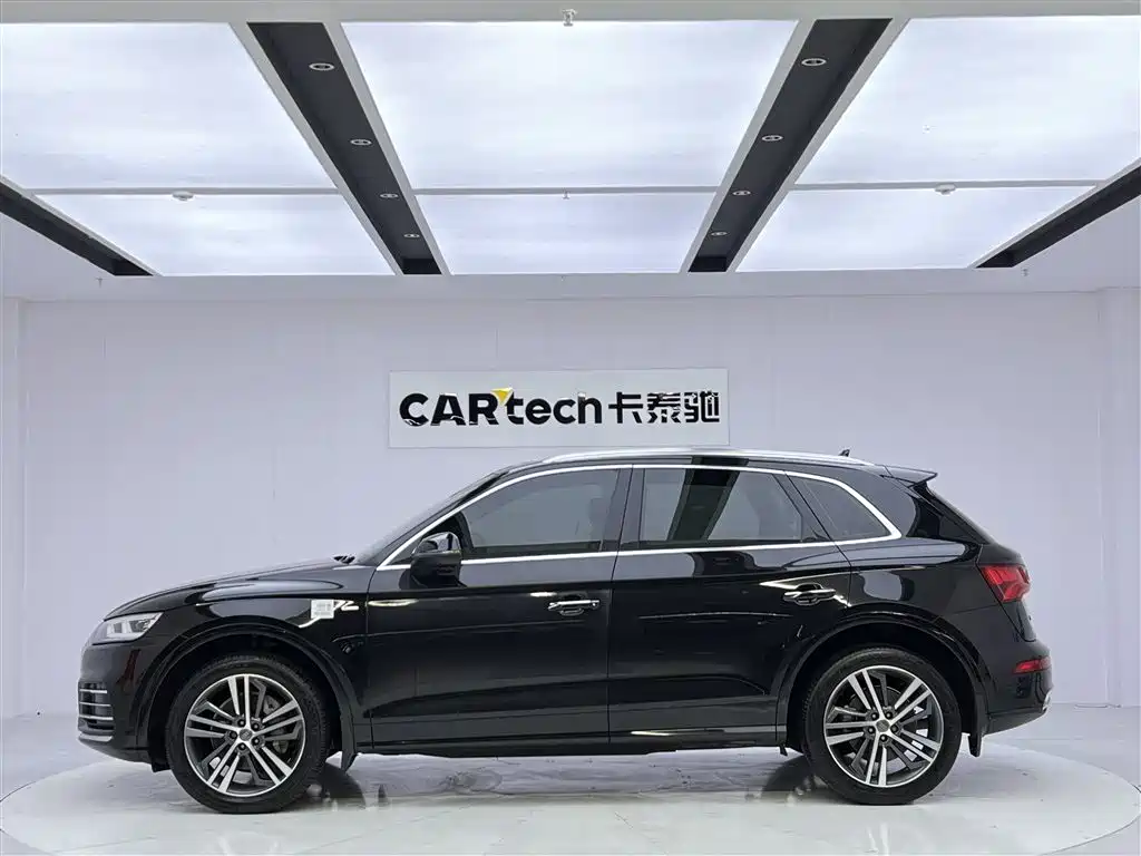 Audi Q5L 2020 Facelift 40 TFSI Honor Fashion фото 8