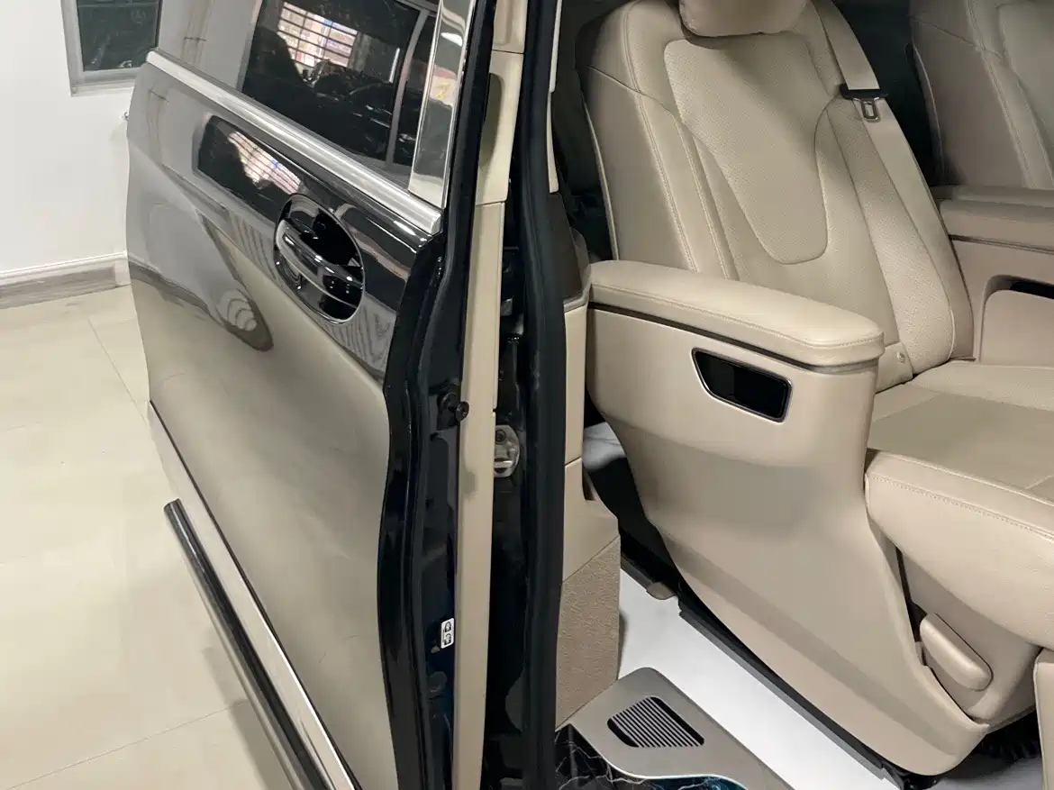 Mercedes-Benz V-Class 2022 V 260 Prestige Edition фото 18