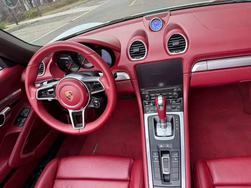 Porsche 718 2016 Boxster 2.0T фото 9