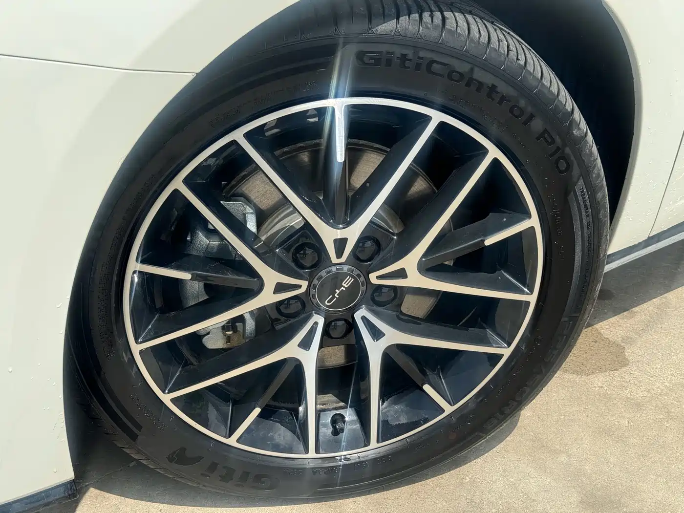BYD Seal 2024 Glory Edition DM-i 1.5L 121km Luxury фото 14