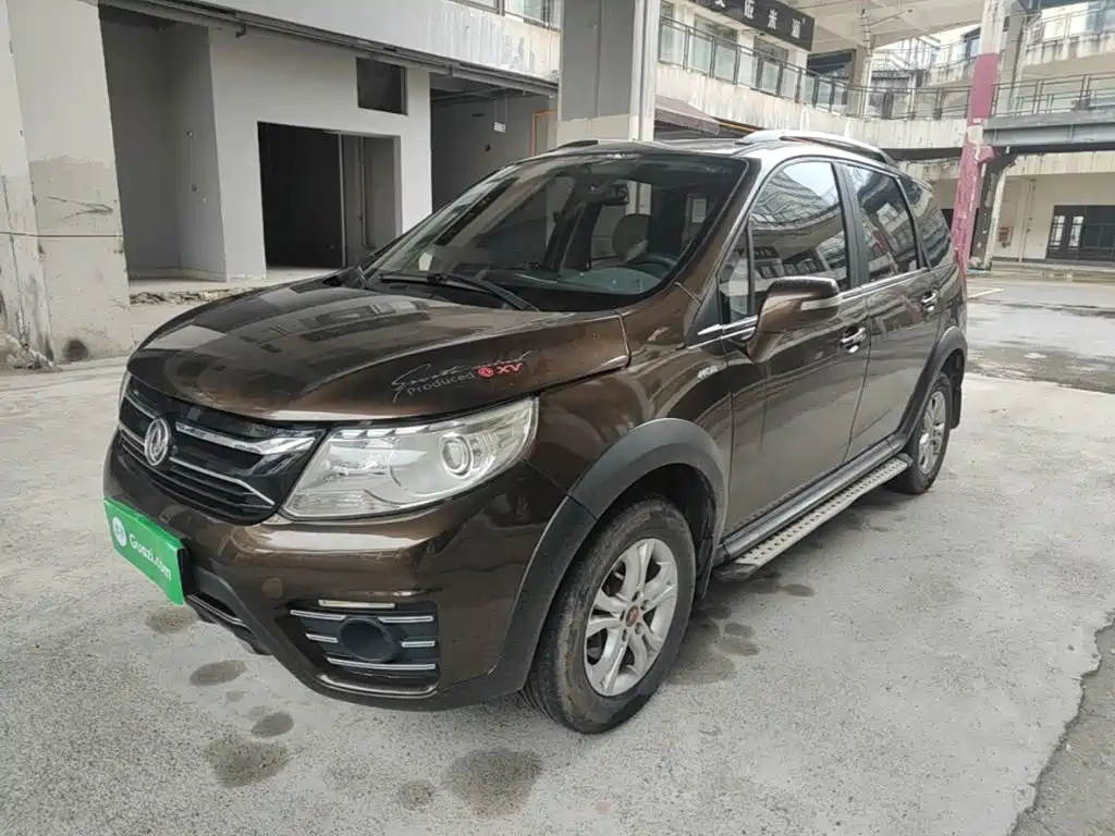 Dongfeng Fengxing Joyear XV 2016 2015 1.6L CVT Luxury
