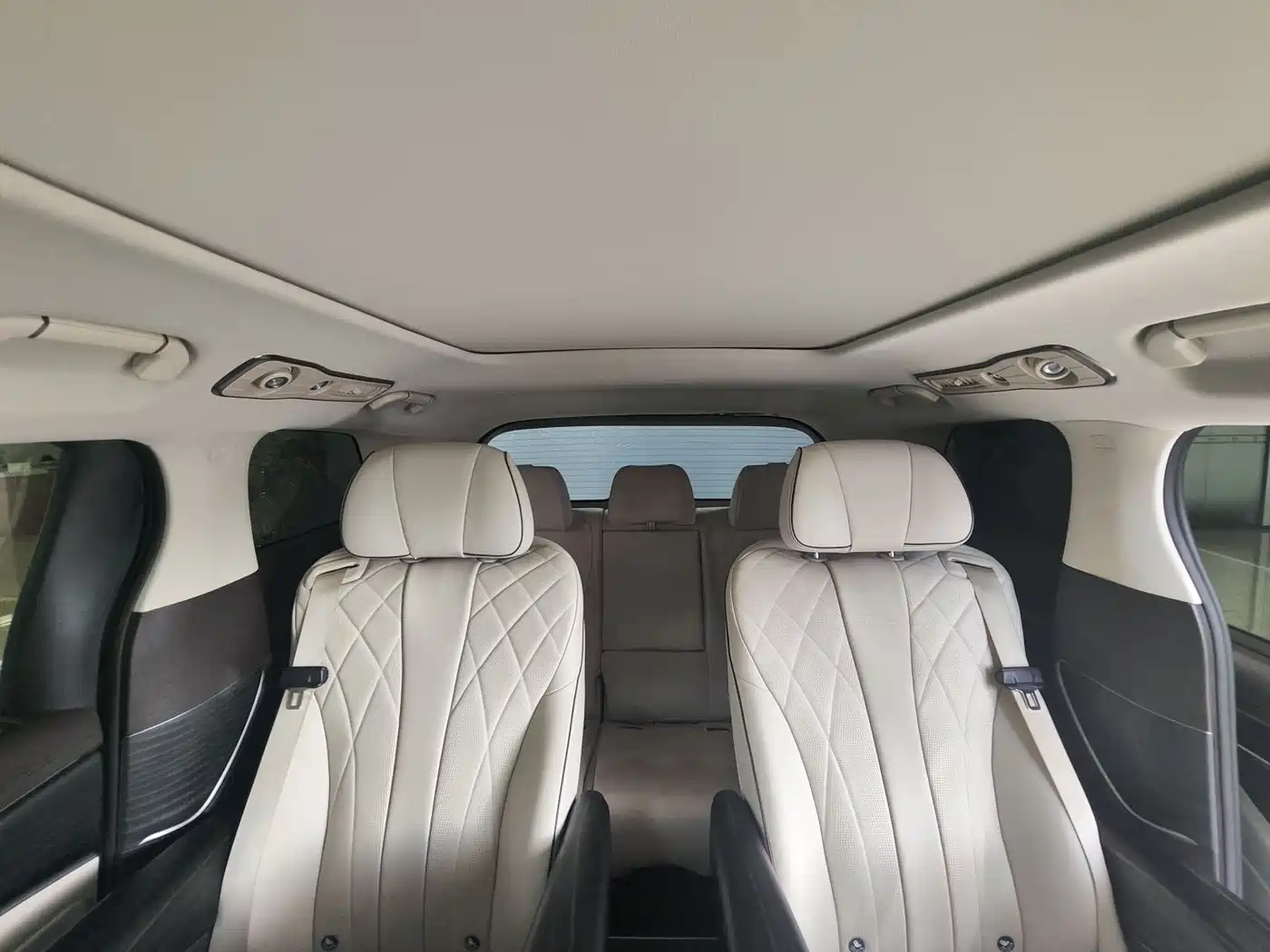 Denza D9 2024 DM-i 980 AWD Prestige фото 17