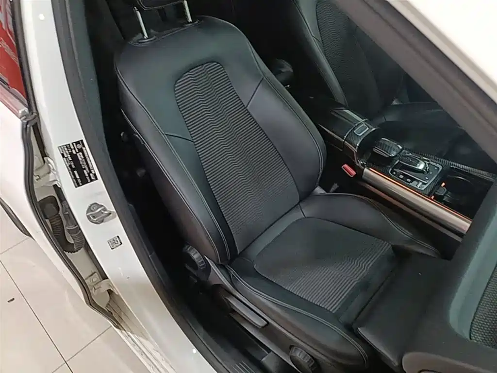 Mercedes-Benz B-Class 2020 B 200 Sport Edition фото 25