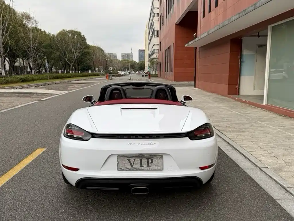 Porsche 718 2016 Boxster 2.0T фото 17