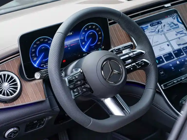 Mercedes-Benz EQE 2025 500 4MATIC Pioneer фото 8