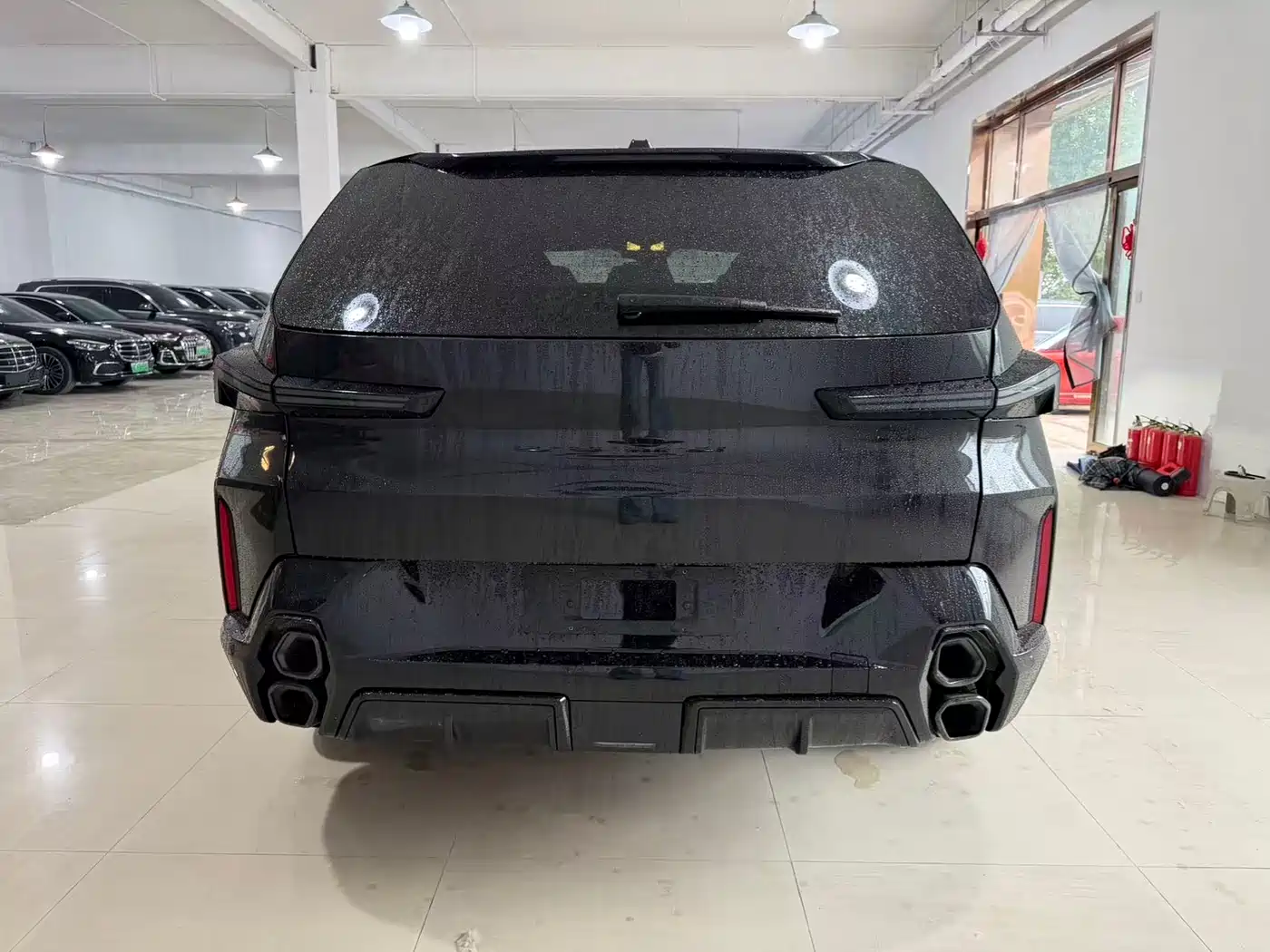 BMW XM 2023 50e фото 4