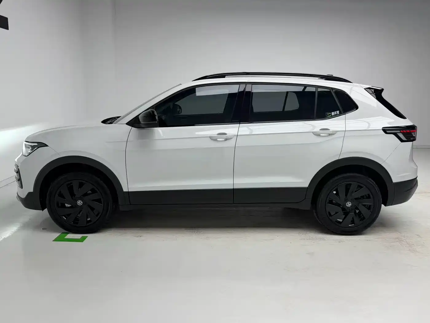 Volkswagen Tharu 2025 New Edge 300TSI Enjoyment Edition фото 9