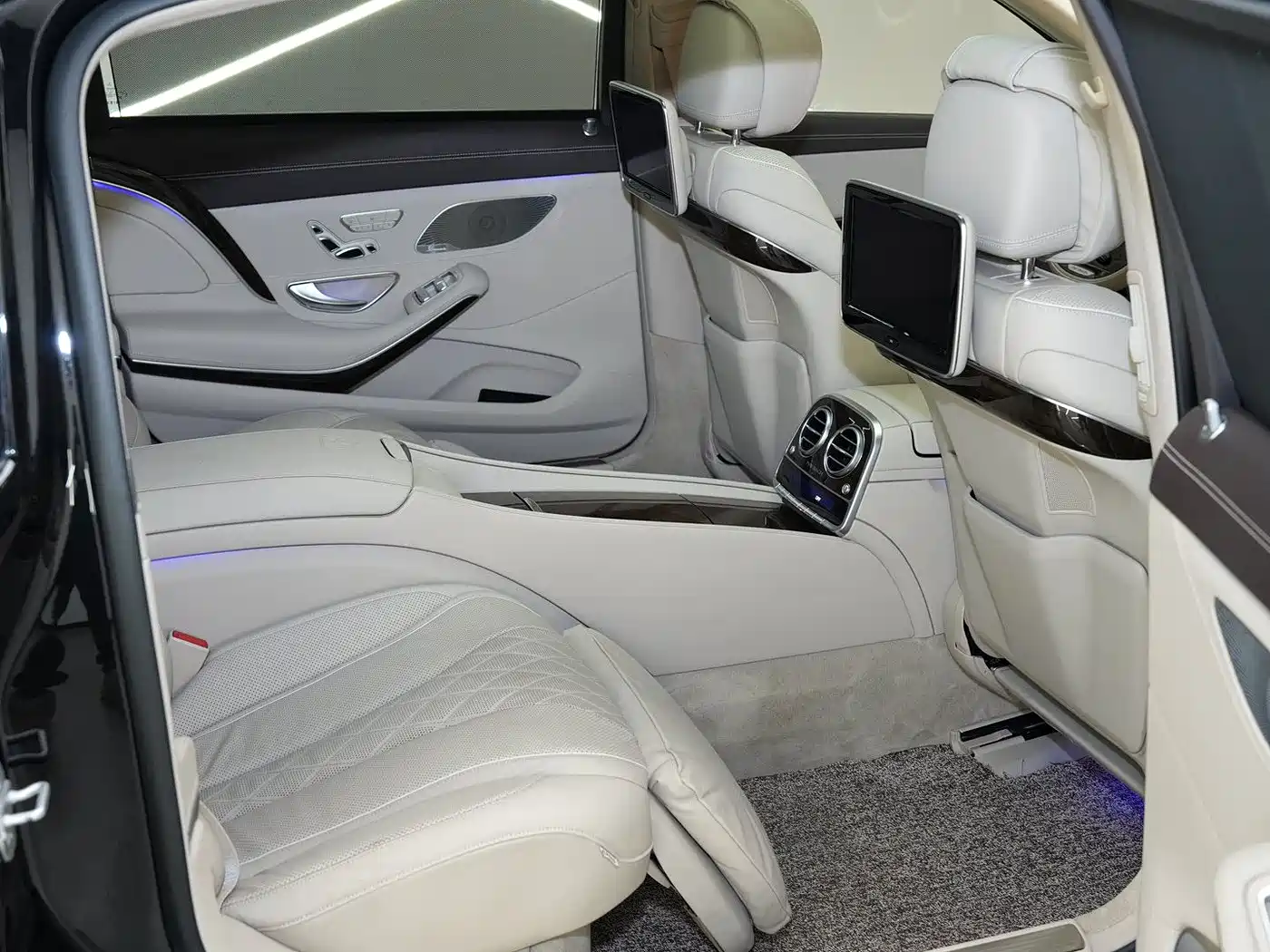 Mercedes-Benz Maybach S-Class 2017 S 500 4MATIC фото 15