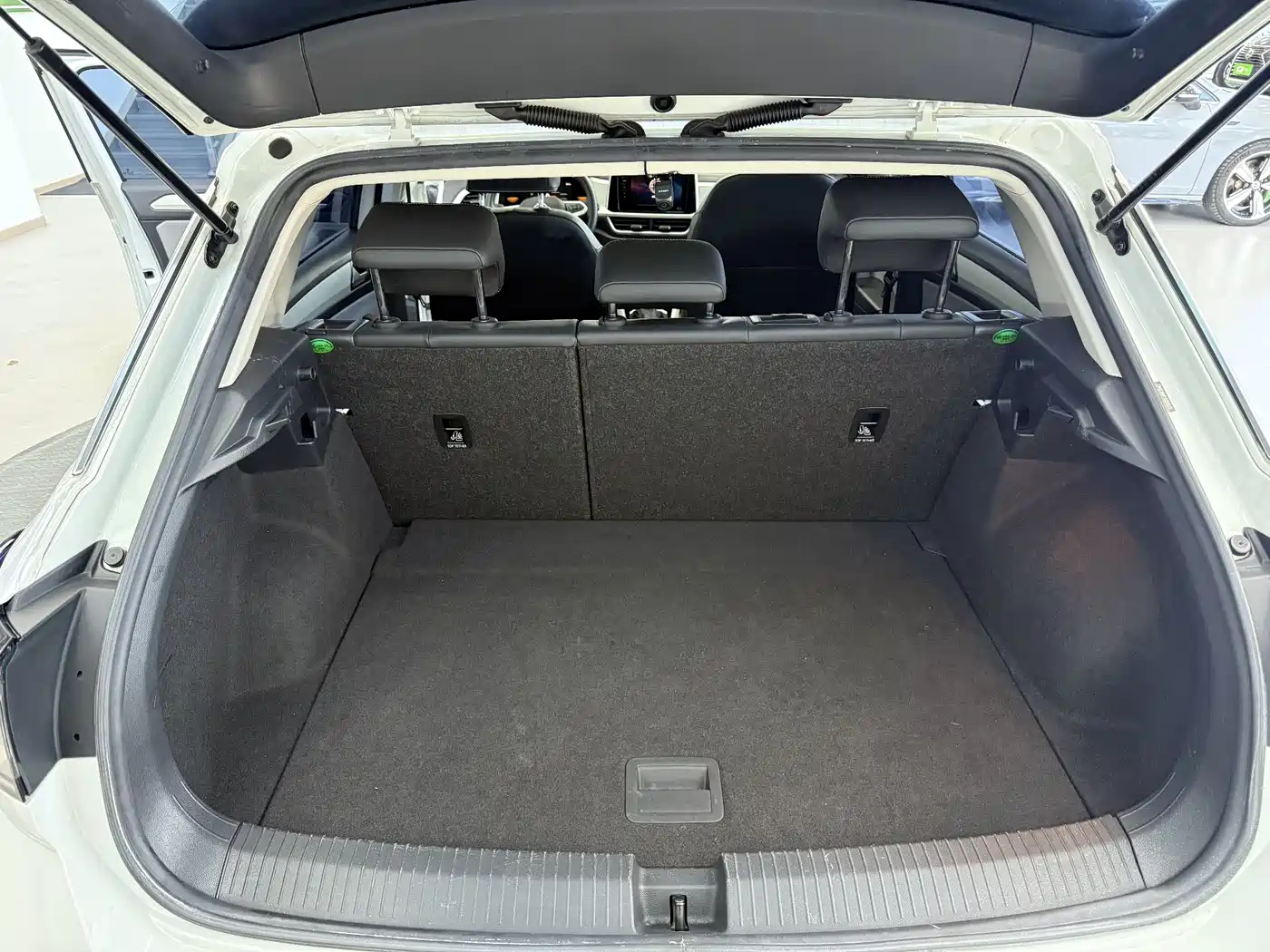 Volkswagen T-ROC 2023 280TSI DSG 2WD Time Edition фото 11
