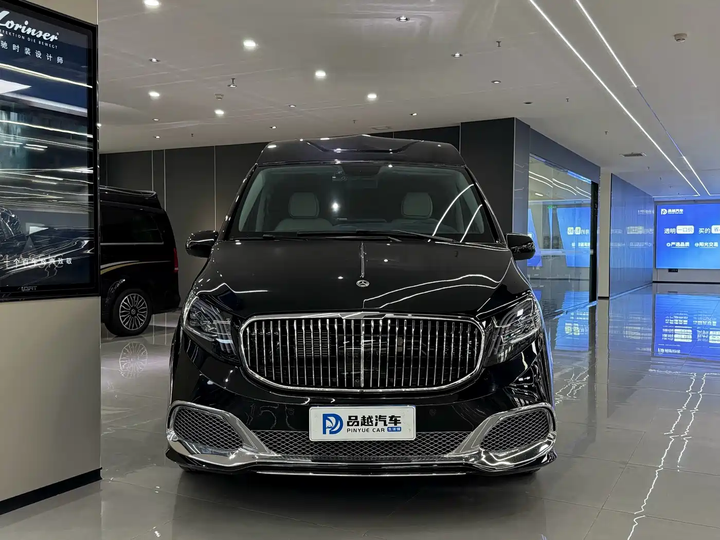 Mercedes-Benz Vito 2023 2.0T Business 7-Seater фото 2