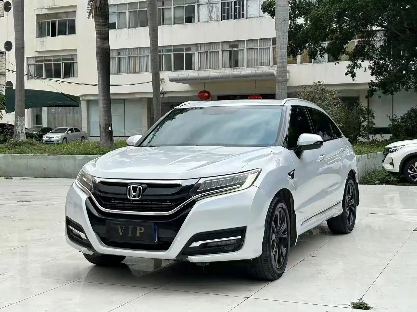 Фото 1 - Honda UR-V