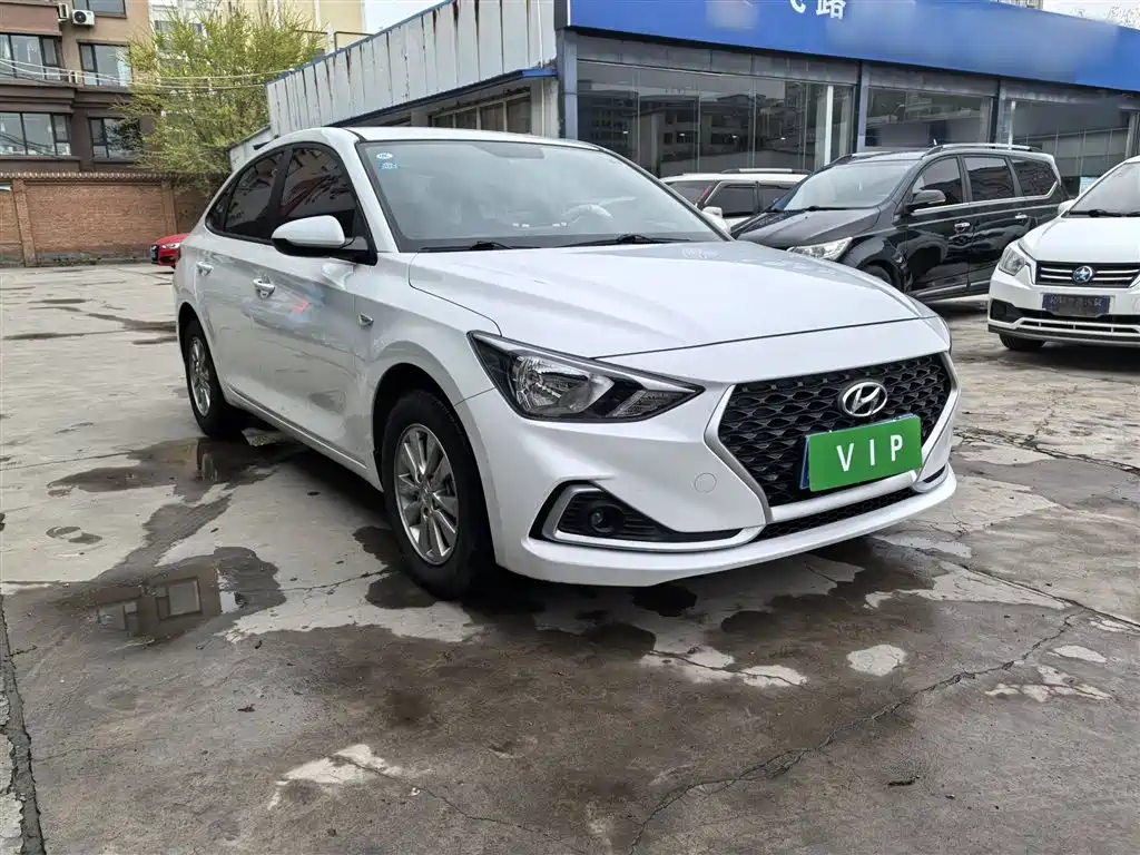 Hyundai Elantra 2018 1.6L Automatic Pleasing Edition GL China VI фото 4