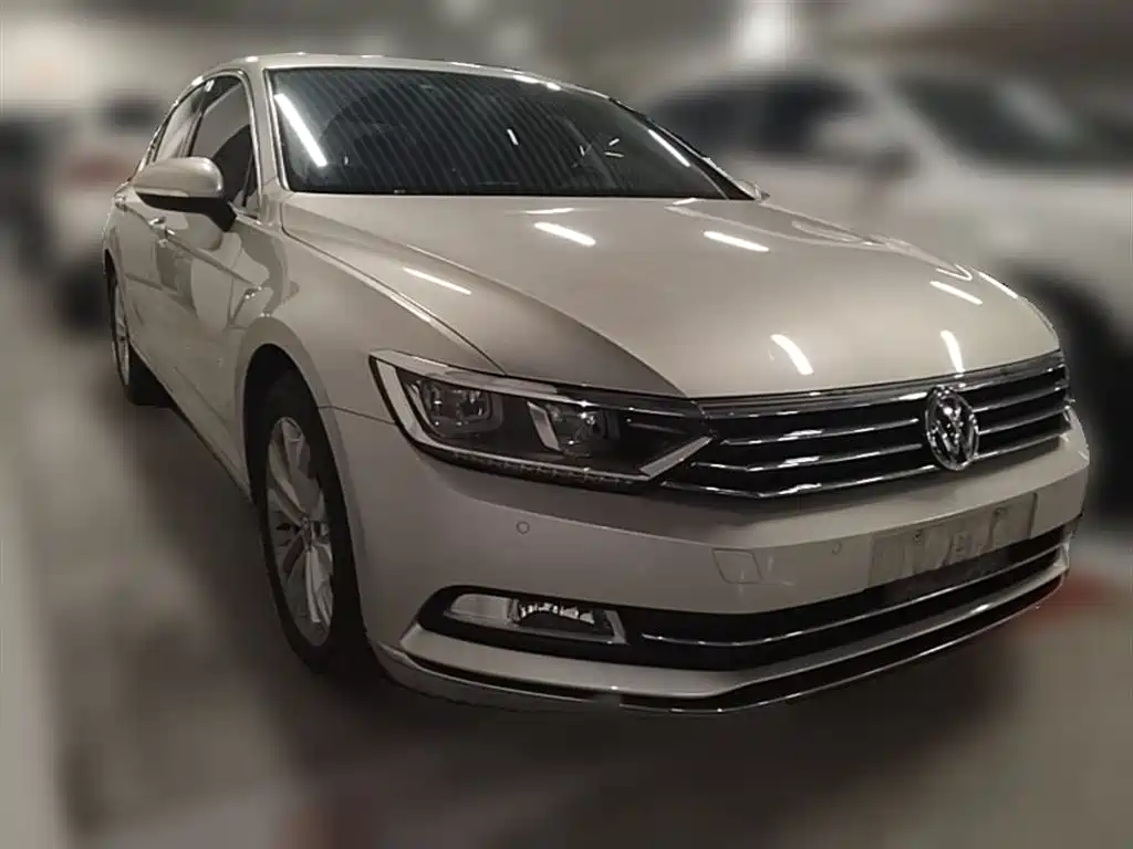 Volkswagen Magotan 2019 330TSI DSG Luxury Class China VI фото 7