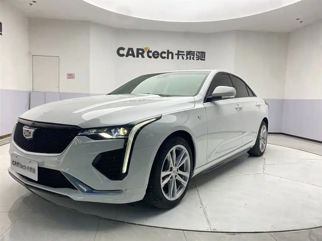 Cadillac CT4 2022 28T Fashion Style