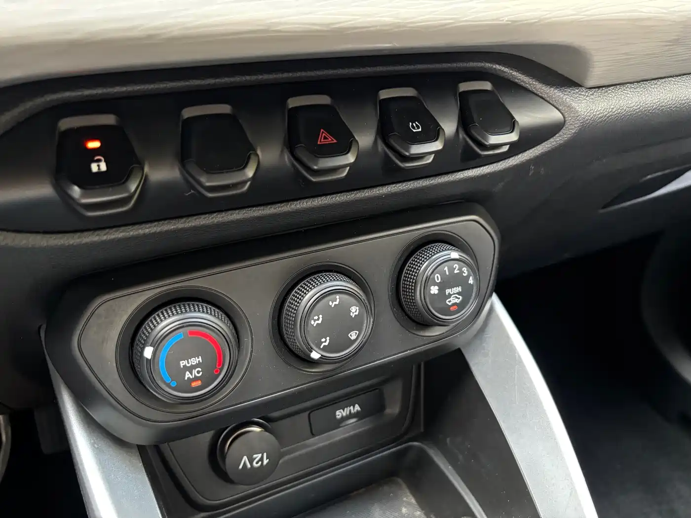 Baojun 510 2020 2019 1.5L Manual Sport Edition 73kW China VI