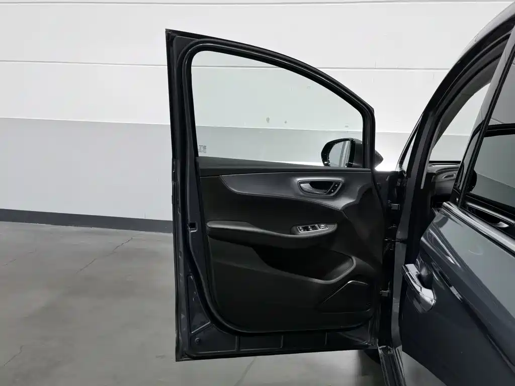 Roewe iMAX8 2025 2023 400TGI Comfort Edition