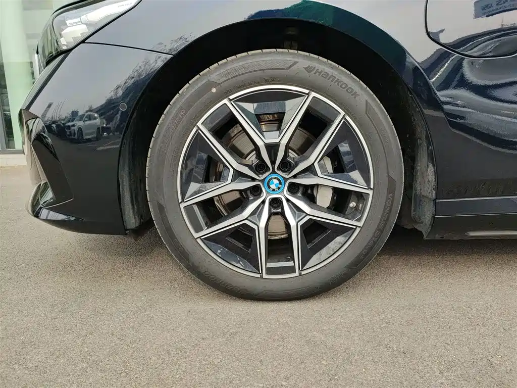 BMW i5 2024 eDrive 35L M Sport Package фото 24