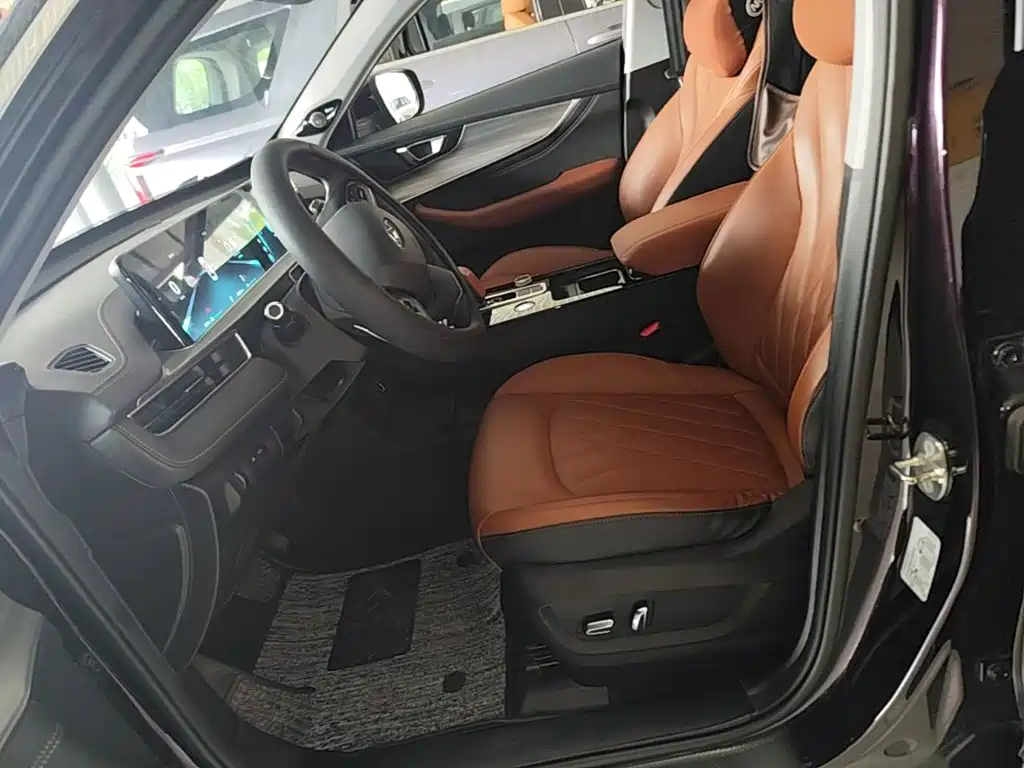 Chery Tiggo 8 PLUS 2020 2021 Model 290TGDI DCT Luxury Edition