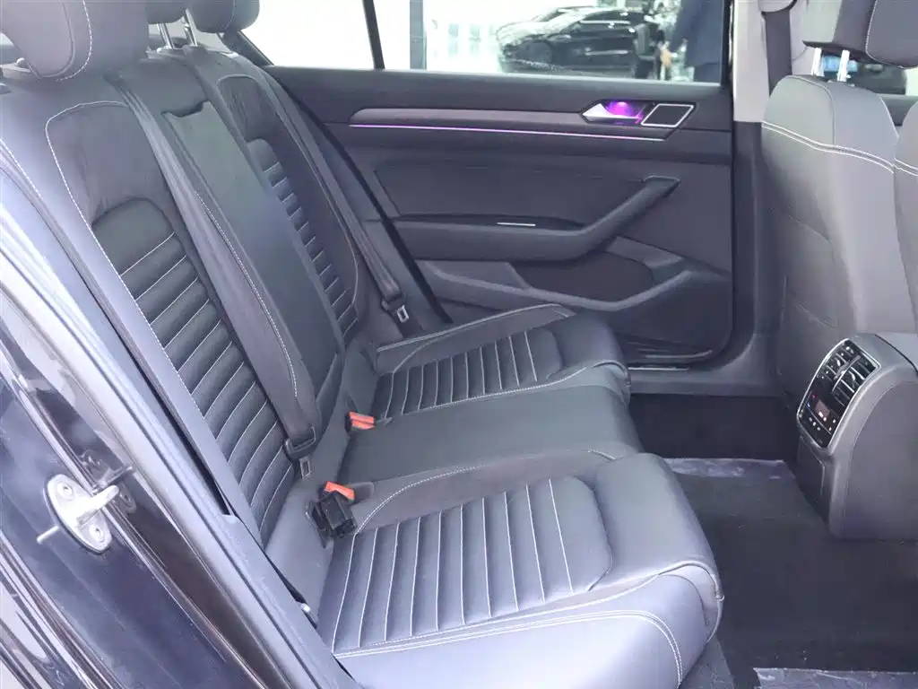 Volkswagen Magotan 2020 330TSI DSG Leading фото 21