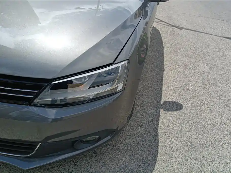 Volkswagen Sagitar 2014 1.6L Manual Comfort фото 5