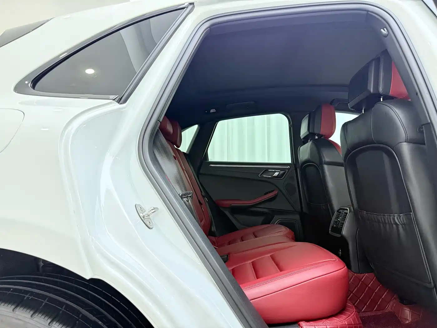 Porsche Macan 2022 Macan 2.0T фото 14