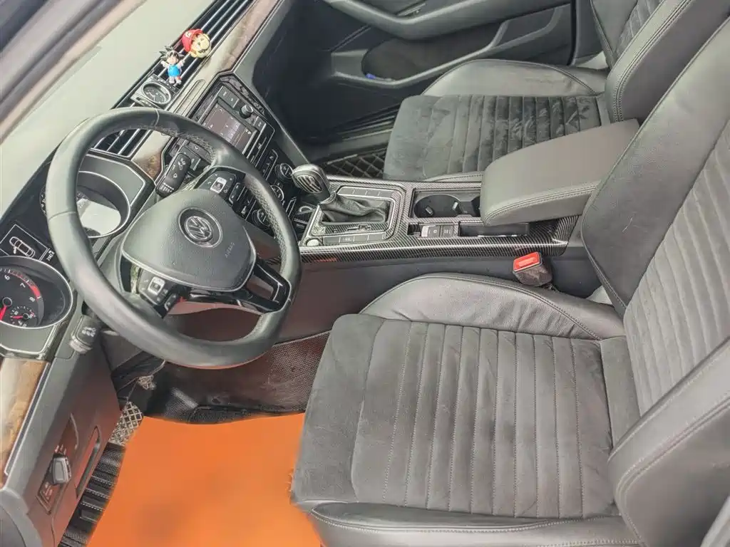Volkswagen Magotan 2018 330TSI DSG Luxury фото 12