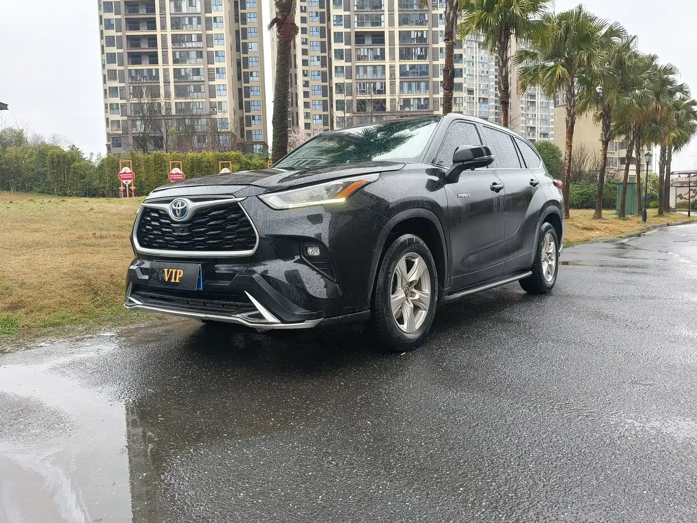Toyota Highlander 2023 2.5L Smart Hybrid Dual Engine FWD Elite 5-Seater