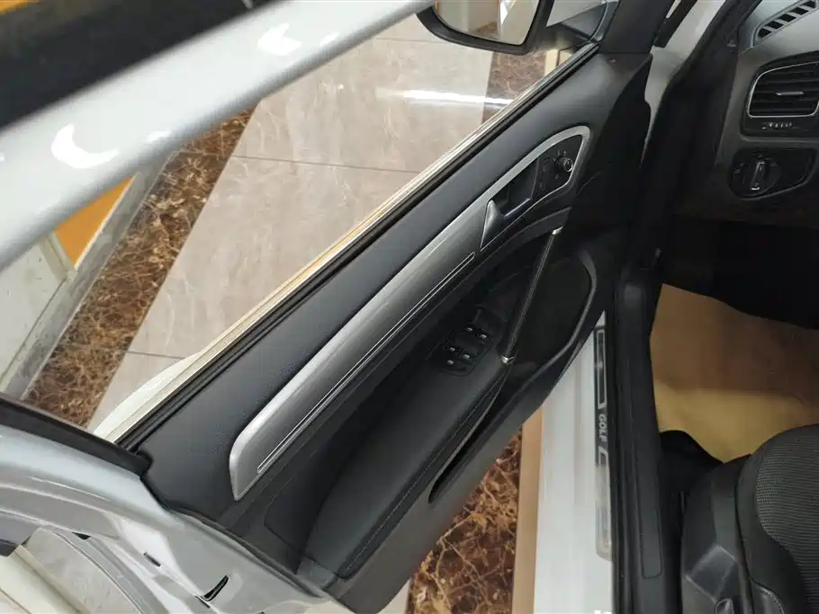 Volkswagen Golf 2018 230TSI Automatic Comfort фото 7