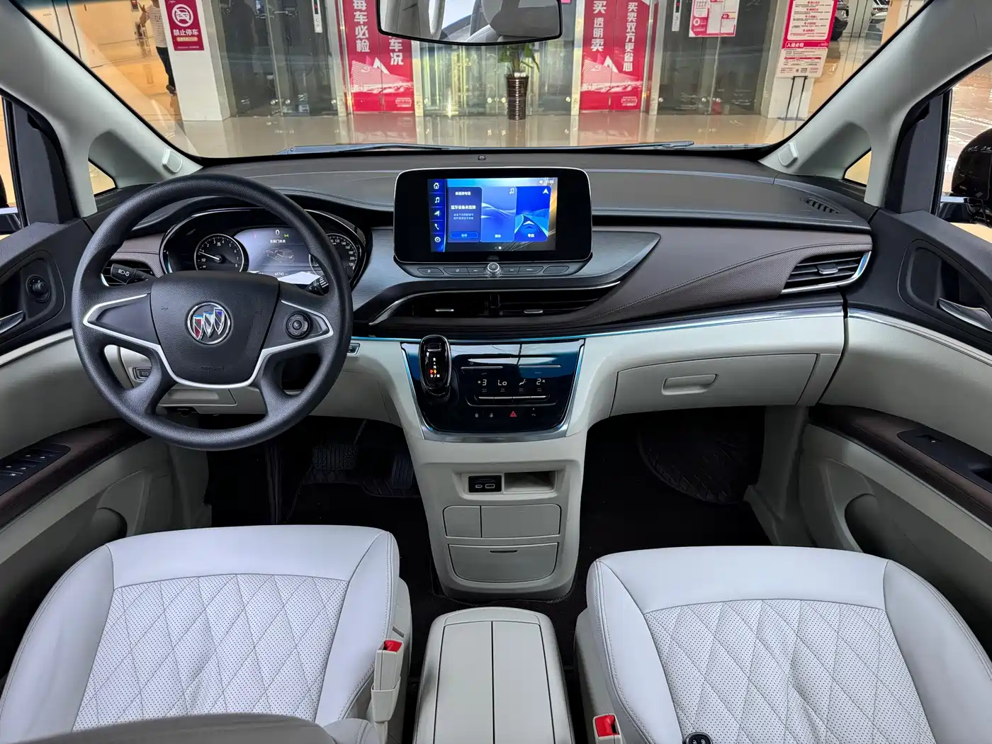 Фото 7 - Buick GL8