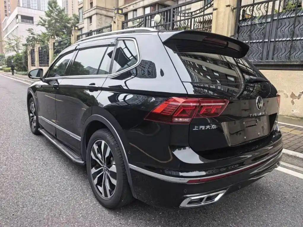Фото 4 - Volkswagen Tiguan L