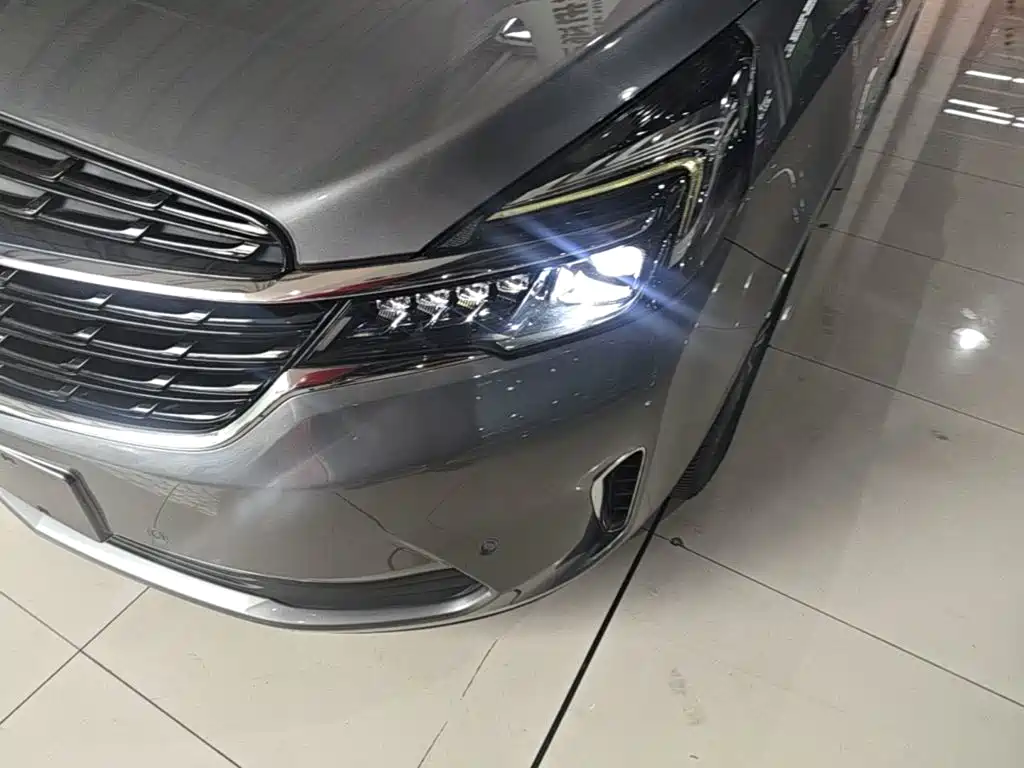 Фото 24 - Buick GL8