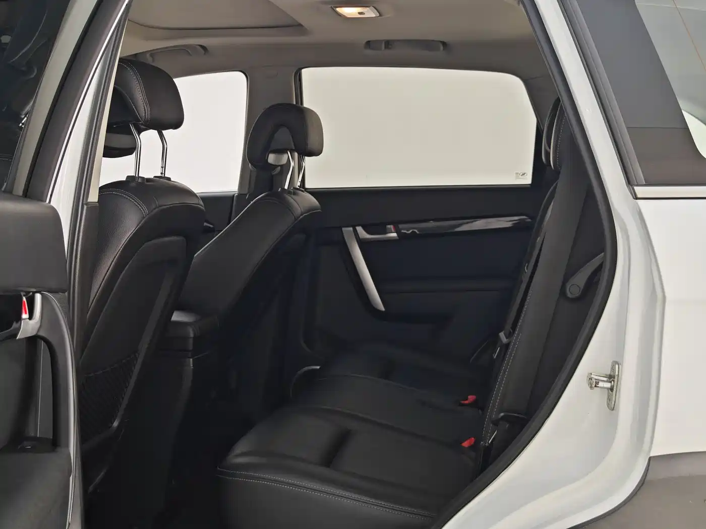 Chevrolet Captiva 2012 2.4L 4WD Flagship Edition 7-Seater фото 8