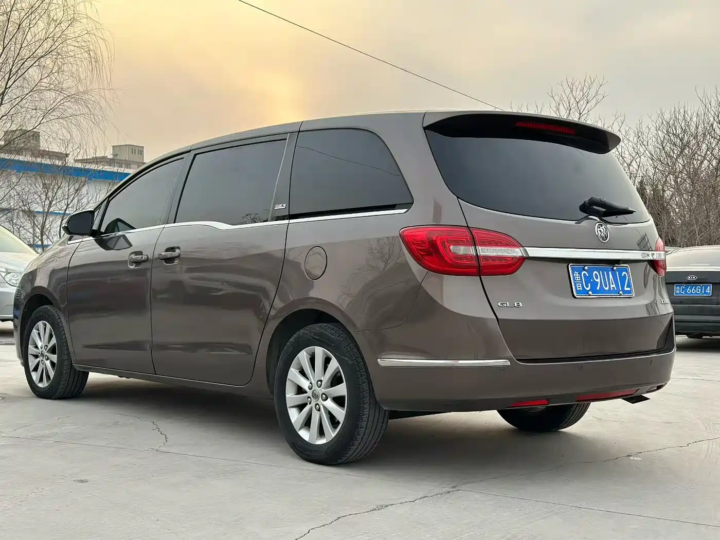 Buick GL8 2014 2.4L CT Luxury Business Comfort фото 3