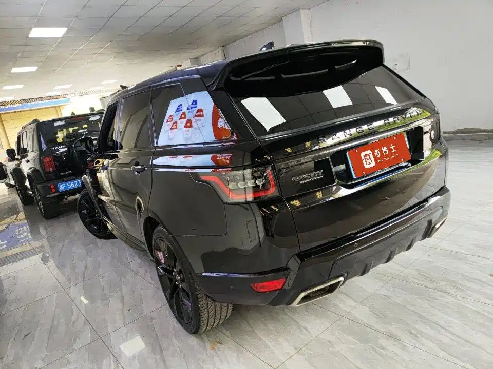 Photo 3 - Land Rover Range Rover Sport
