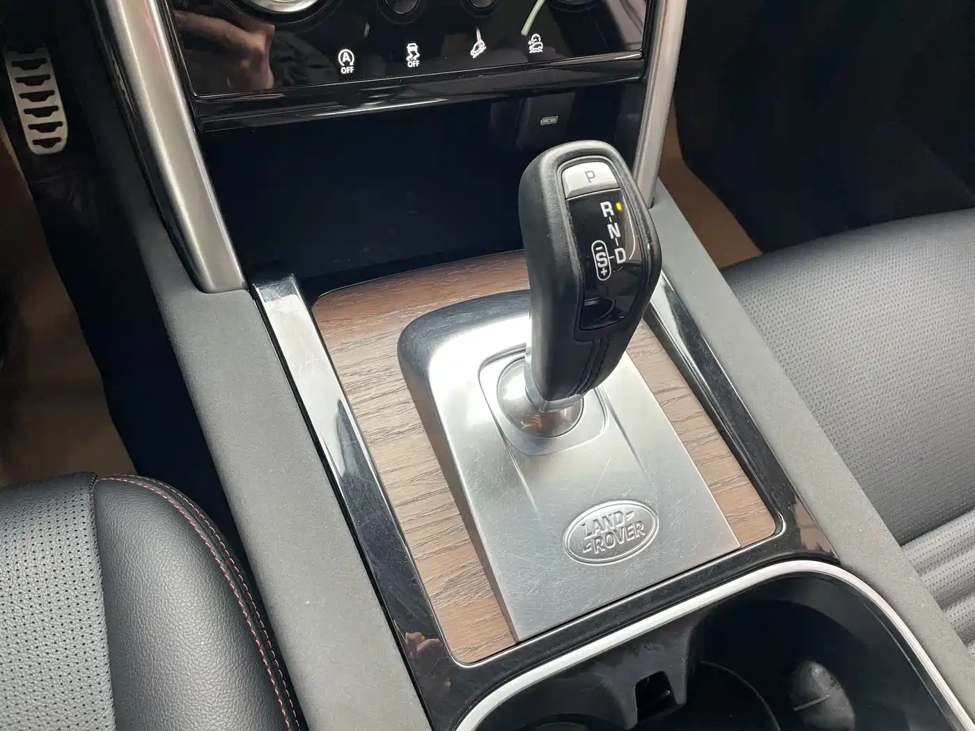 Land Rover Discovery Sport 2022 Model 249PS R-Dynamic S Performance Edition 5-Seater фото 13