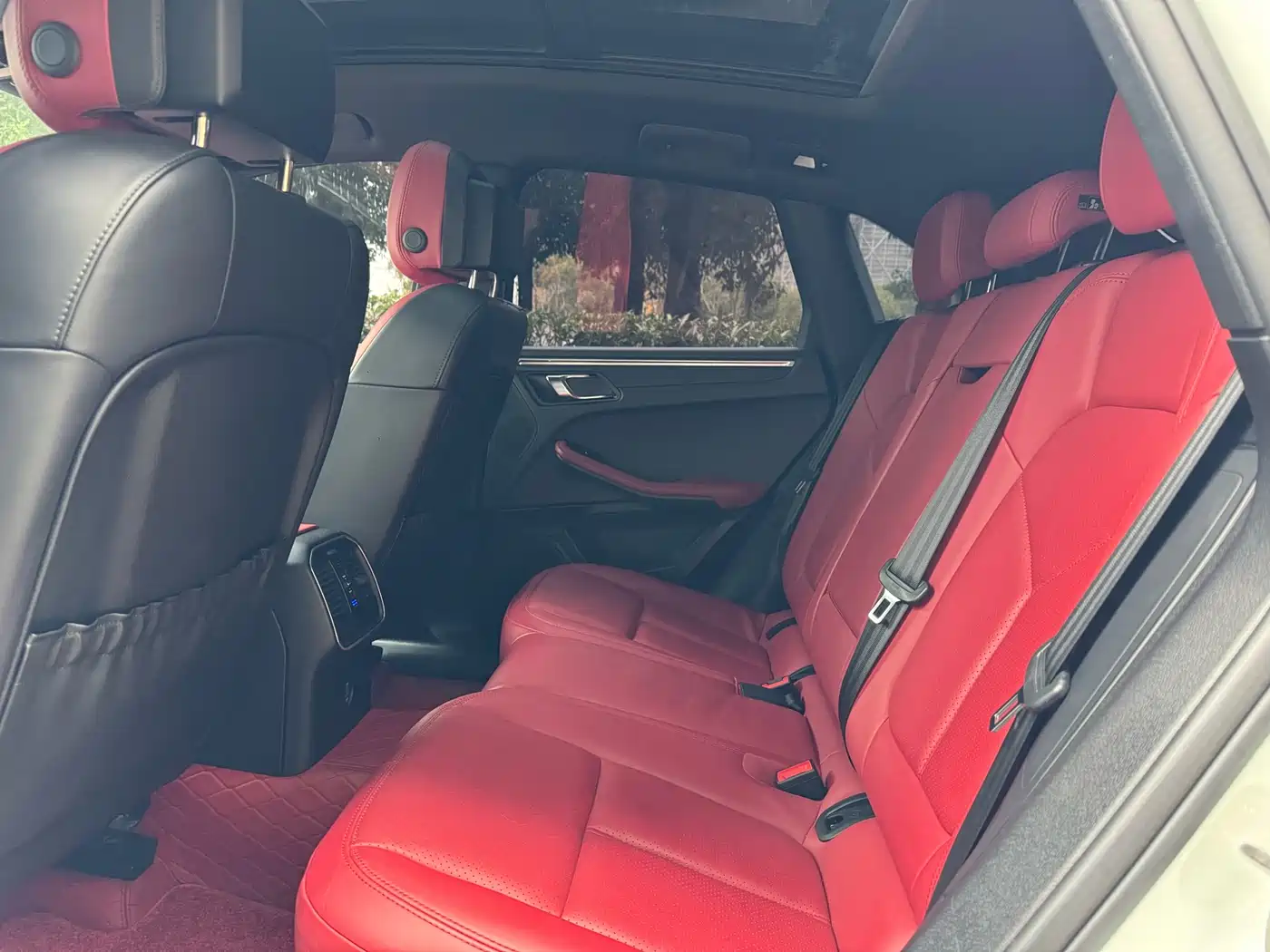 Porsche Macan 2018 Macan 2.0T фото 8