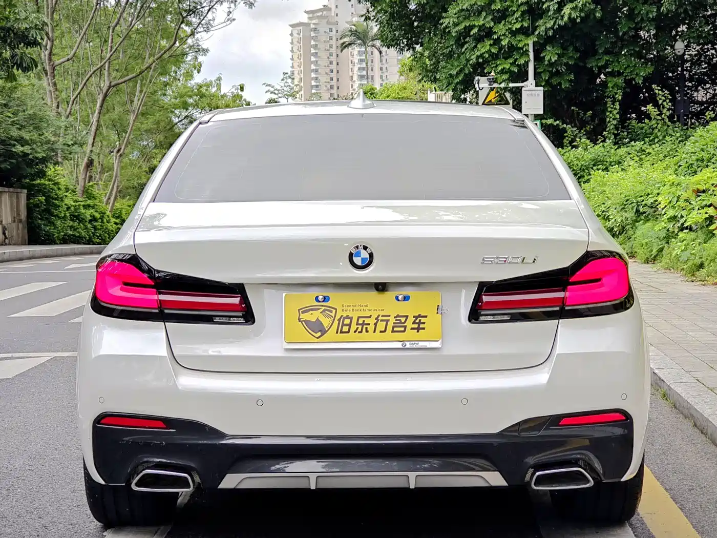 BMW 5 Series 2023 530Li Premium M Sport Package фото 22